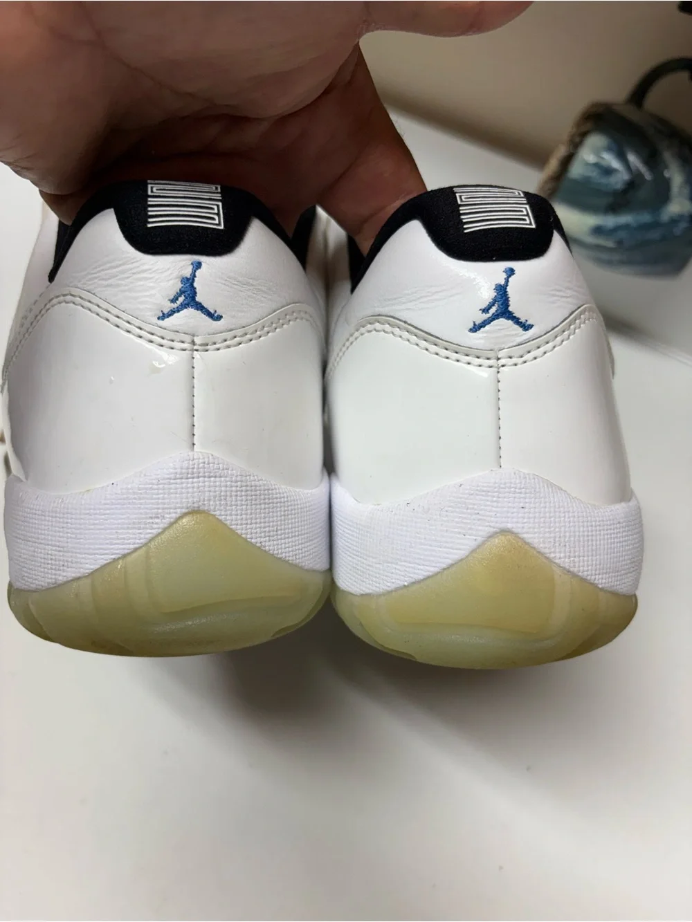White Men's Low-Top Athletic Sneakers Jordan sz 12 excellent condition
